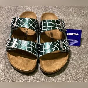 NWT Birkenstock Arizona Sandals Gator Gleam Ocean Breeze EU 41/US 10 Narrow Fit